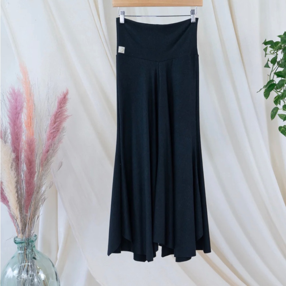 Sinew Moon Cropped Gauchos - Medium